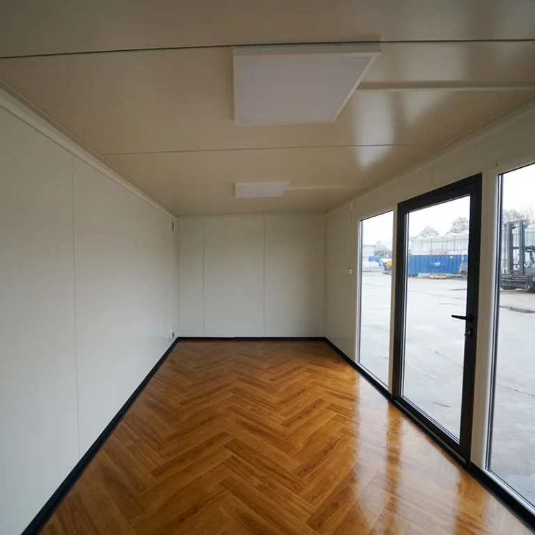 Binnenkant-van-de-geisoleerde-unit-Helsinki-6x3M-768x768